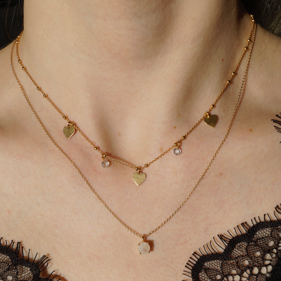 Lančići izrađeni je od kvalitetnog 925 srebra s pozlatom. Minimalistički dizajn, a upečatljiva kombinacija