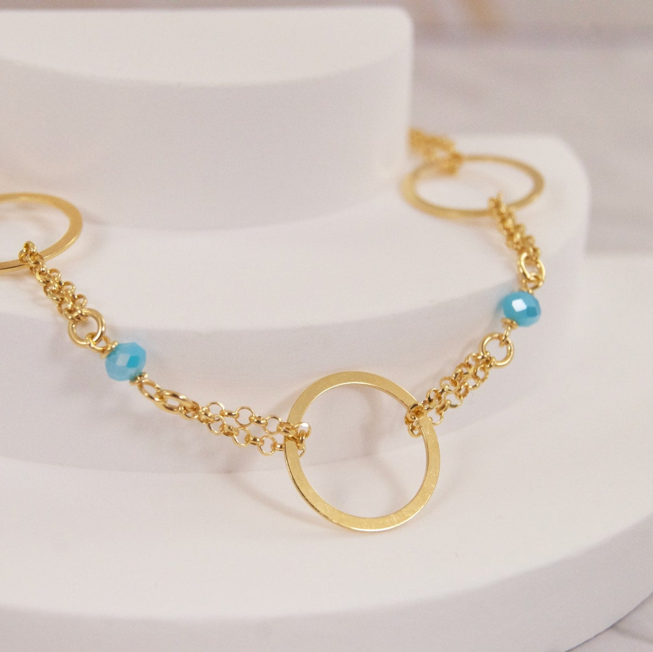 Pia ogrlica od srebra 925 s 18K pozlatom i svjetloplavim perlama