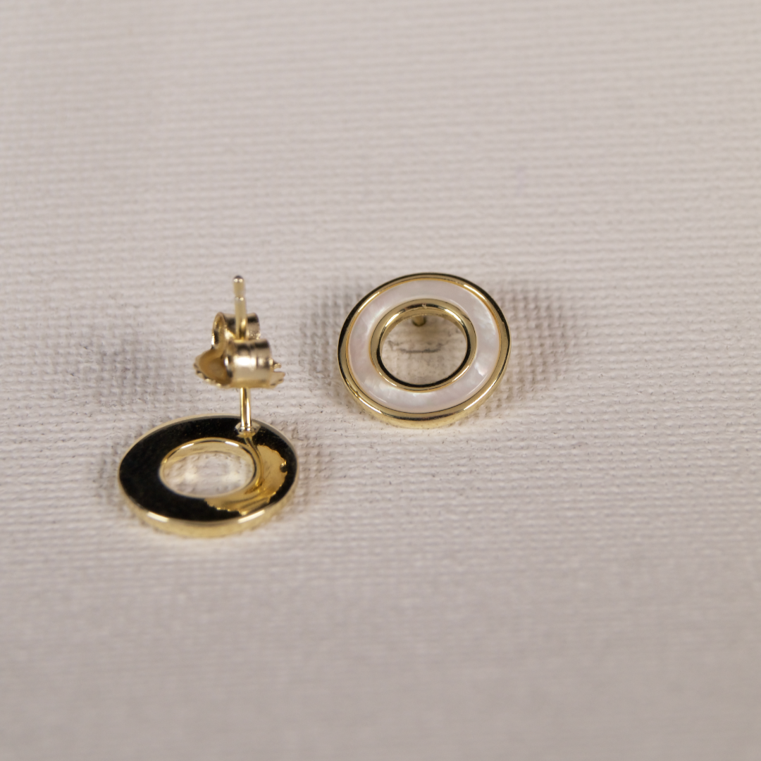 Tesa naušnice od 925 srebra s pozlatom i prirodnim sedefom u obliku kruga iz Goddess kolekcije