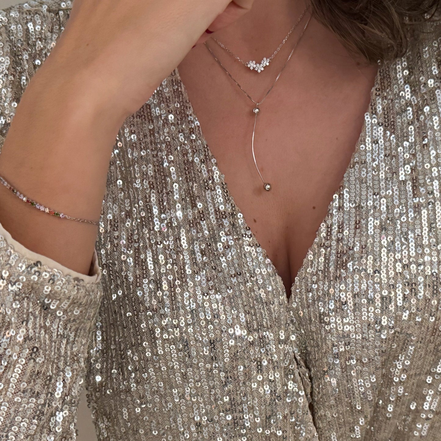 Nakit od srebra 925 prikazan u layering kombinaciji