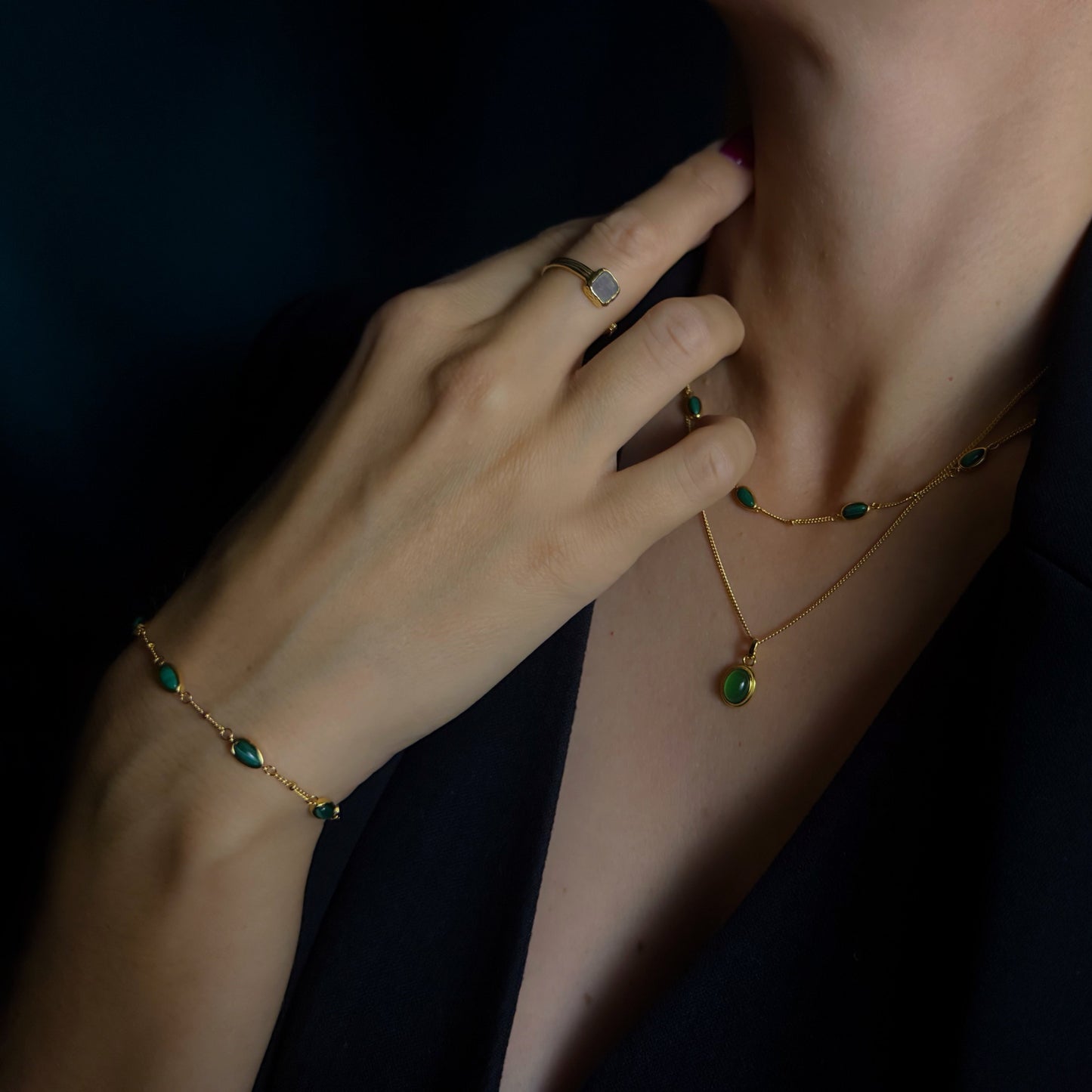 Emerald crown narukvica